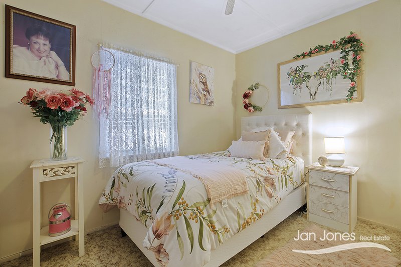 Photo - 76 Deans St E , Margate QLD 4019 - Image 9