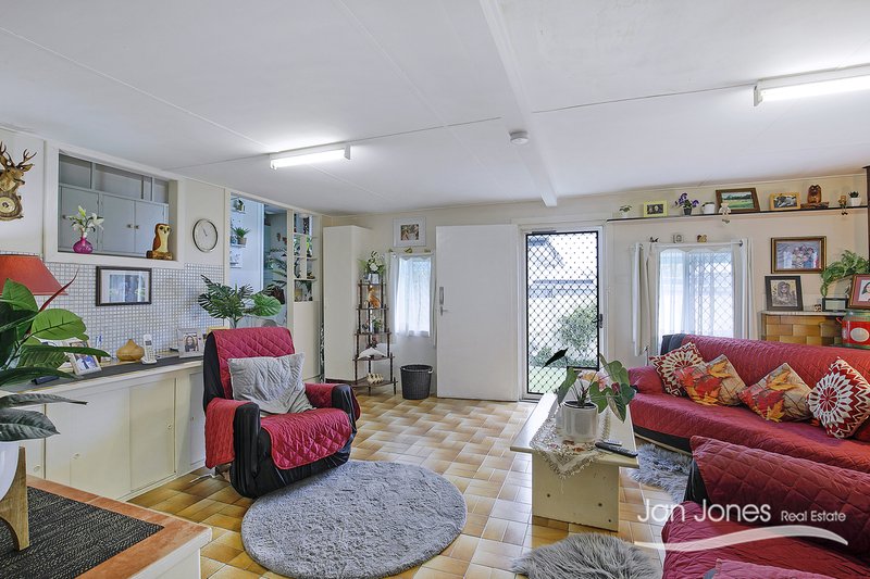 Photo - 76 Deans St E , Margate QLD 4019 - Image 11