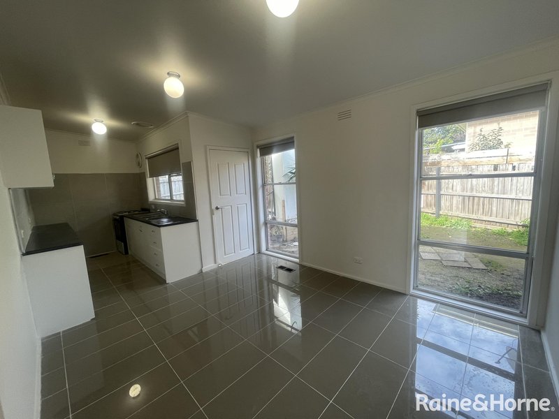 Photo - 76 Dimboola Road, Broadmeadows VIC 3047 - Image 3
