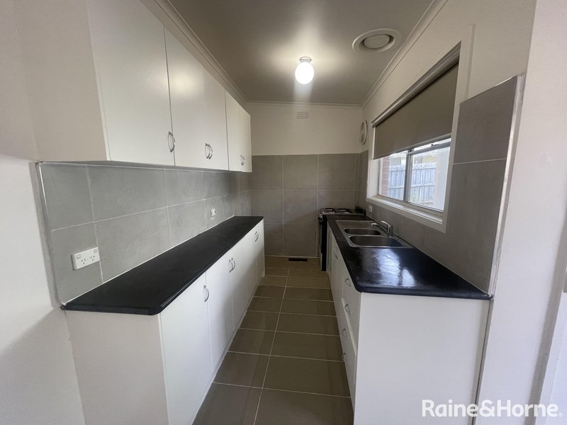 Photo - 76 Dimboola Road, Broadmeadows VIC 3047 - Image 5