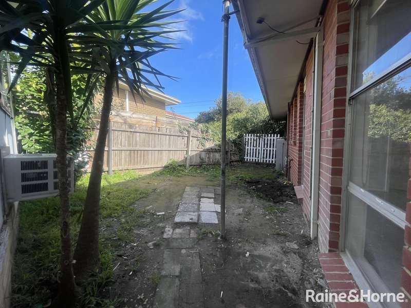 Photo - 76 Dimboola Road, Broadmeadows VIC 3047 - Image 13