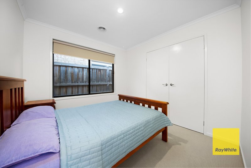 Photo - 76 Edgevale Way, Tarneit VIC 3029 - Image 10