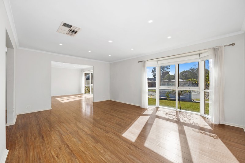 Photo - 76 Eildon Parade, Rowville VIC 3178 - Image 2