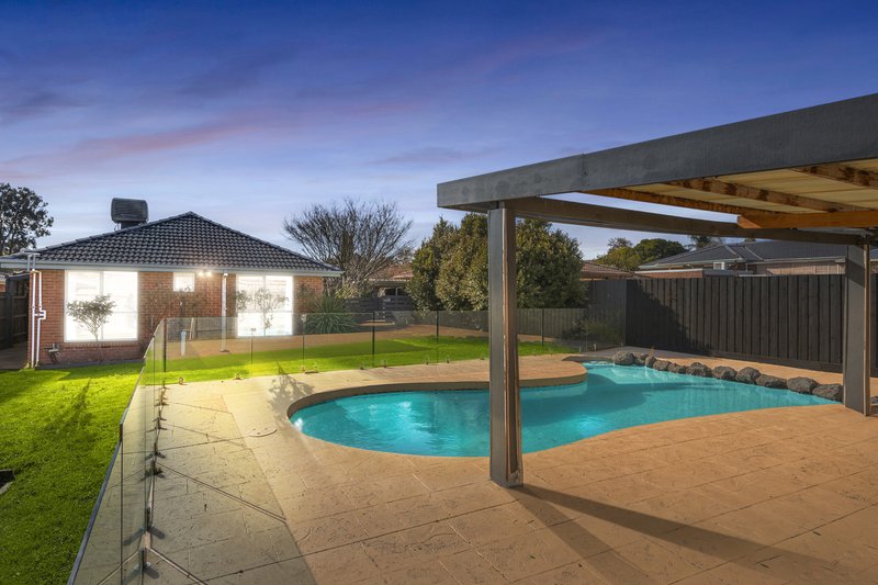 Photo - 76 Eildon Parade, Rowville VIC 3178 - Image 11