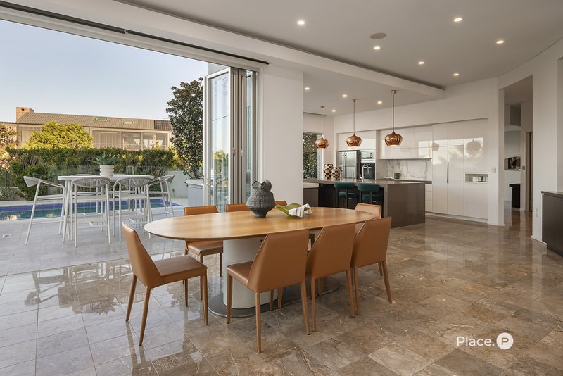 Photo - 76 Eldernell Terrace, Hamilton QLD 4007 - Image 8