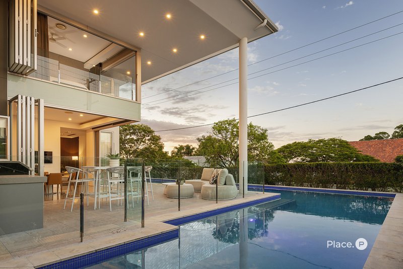 Photo - 76 Eldernell Terrace, Hamilton QLD 4007 - Image 14