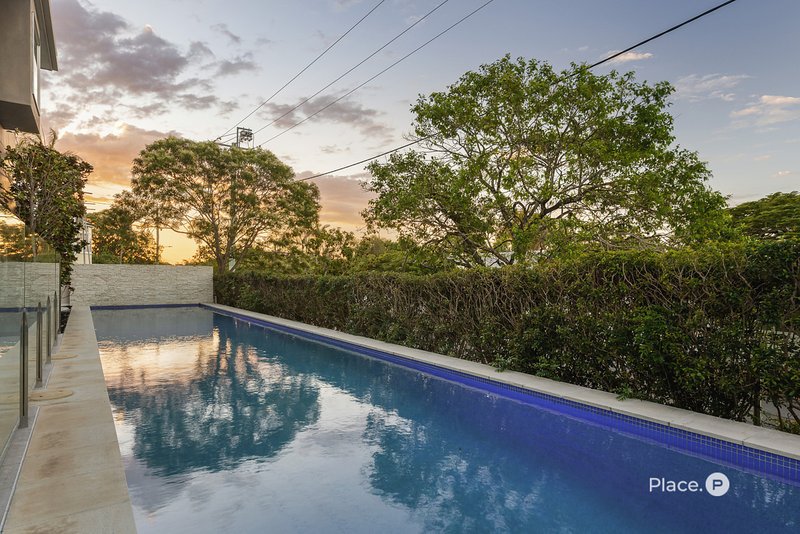 Photo - 76 Eldernell Terrace, Hamilton QLD 4007 - Image 15