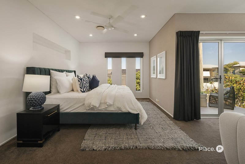 Photo - 76 Eldernell Terrace, Hamilton QLD 4007 - Image 21