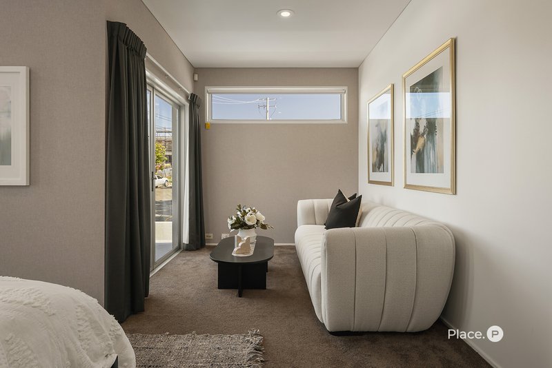 Photo - 76 Eldernell Terrace, Hamilton QLD 4007 - Image 22