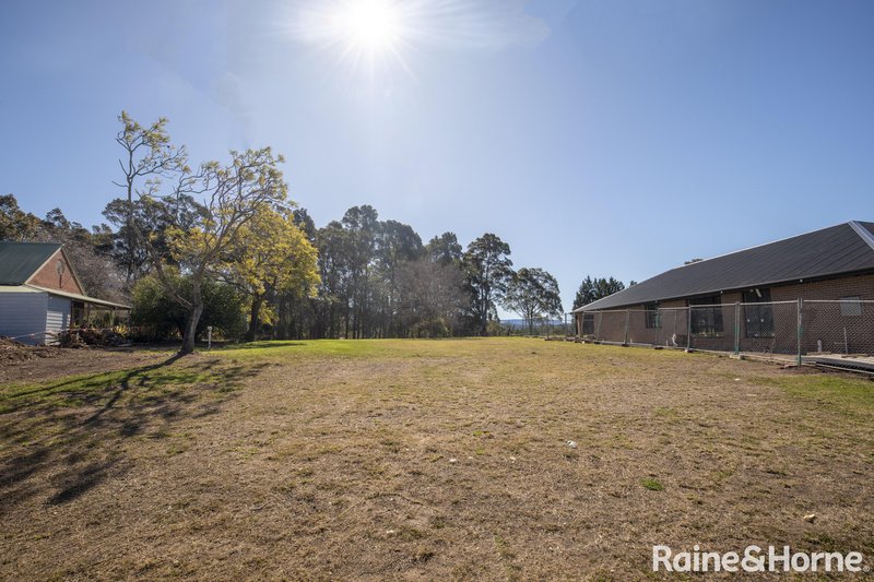 Photo - 76 Emerald Drive, Meroo Meadow NSW 2540 - Image 8