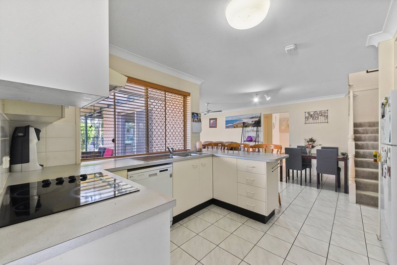 Photo - 76 Enbrook Street, Bracken Ridge QLD 4017 - Image 5