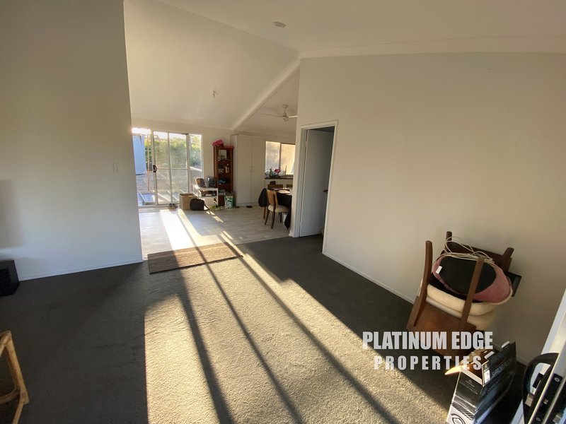 Photo - 76 Farwell Close, Kooralbyn QLD 4285 - Image 7