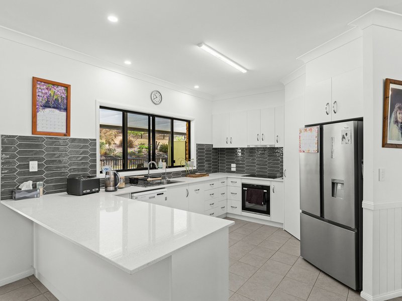 Photo - 76 Gilchrist Road, Rosehill QLD 4370 - Image 2