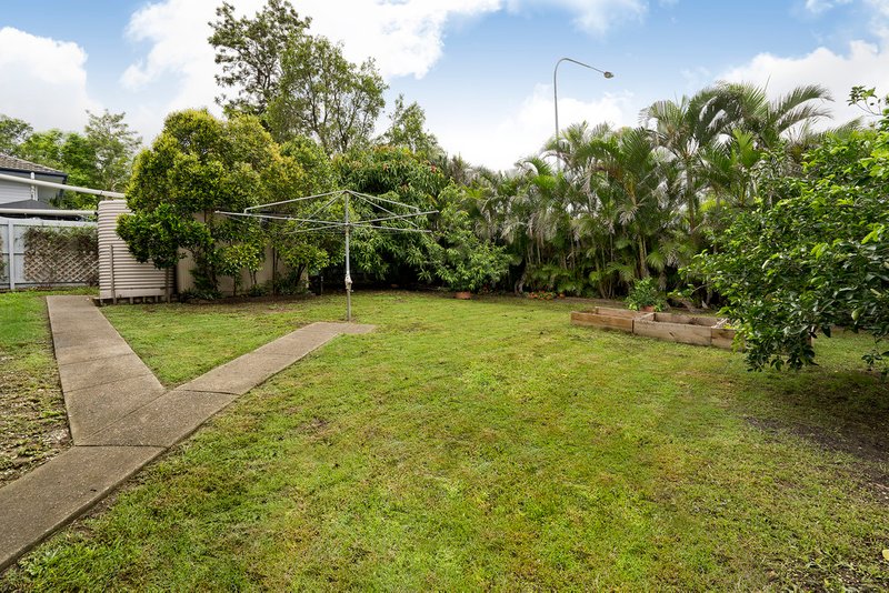 Photo - 76 Glenmorgan Street, Keperra QLD 4054 - Image 11