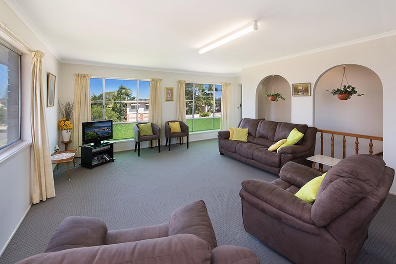 Photo - 76 Goonawarra Drive, Mooloolaba QLD 4557 - Image 3