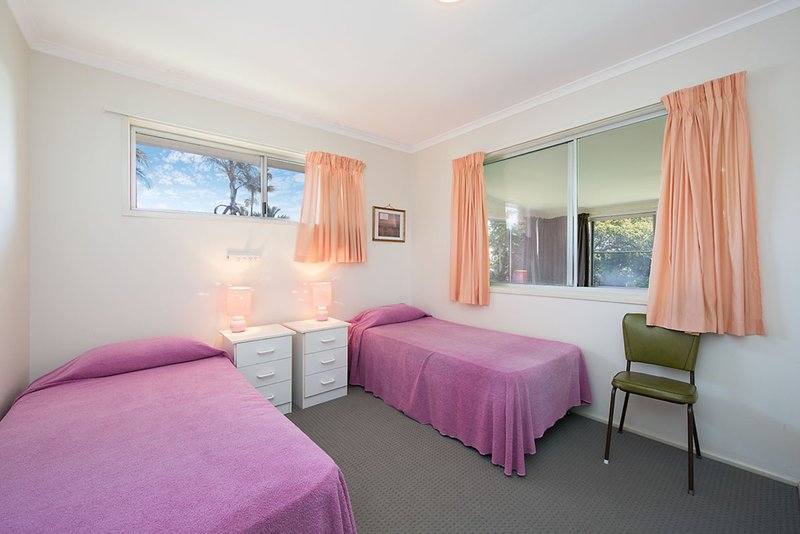 Photo - 76 Goonawarra Drive, Mooloolaba QLD 4557 - Image 6