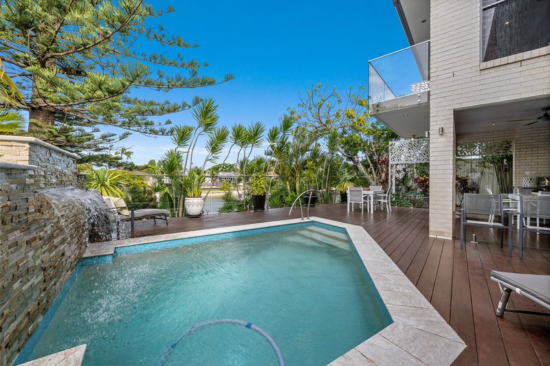 Photo - 76 Gretel Drive, Mermaid Waters QLD 4218 - Image 8
