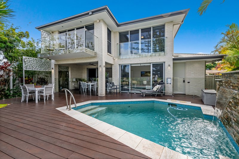 Photo - 76 Gretel Drive, Mermaid Waters QLD 4218 - Image 9