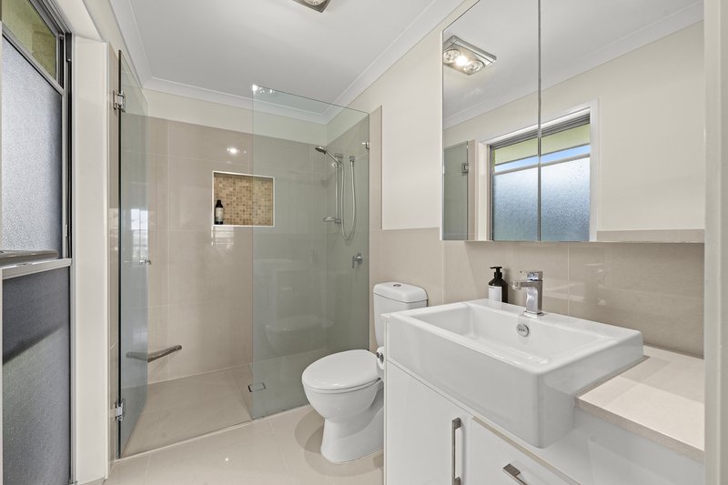Photo - 76 Gretel Drive, Mermaid Waters QLD 4218 - Image 11