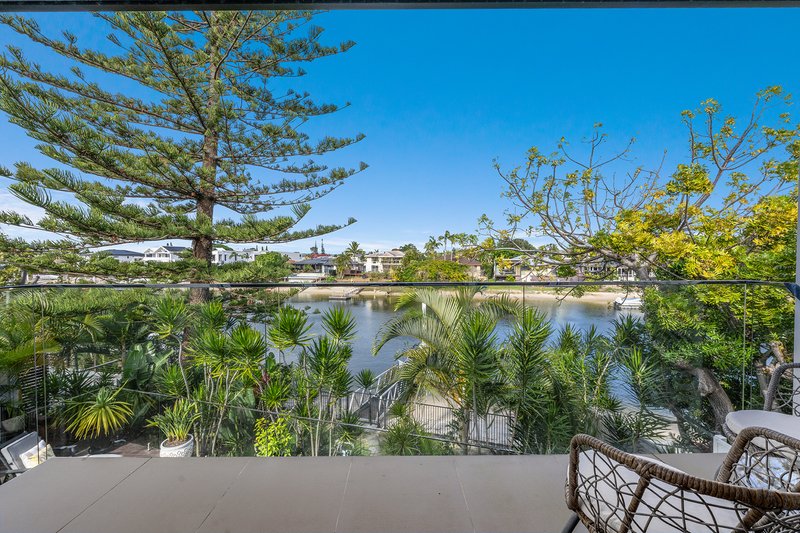 Photo - 76 Gretel Drive, Mermaid Waters QLD 4218 - Image 12