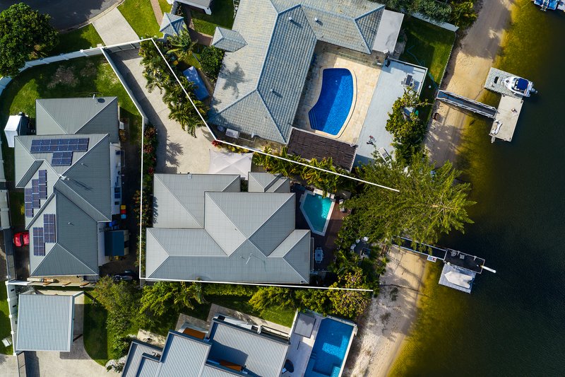 Photo - 76 Gretel Drive, Mermaid Waters QLD 4218 - Image 23