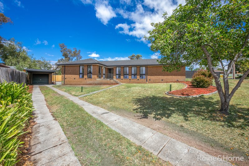 76 Higgins Avenue, Sunbury VIC 3429