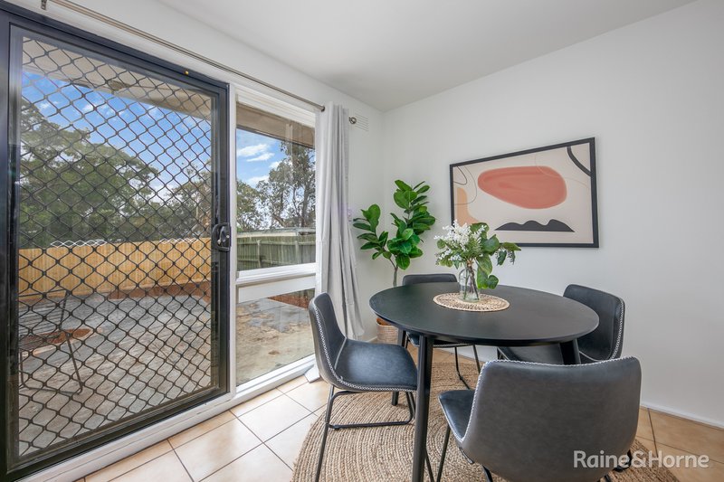 Photo - 76 Higgins Avenue, Sunbury VIC 3429 - Image 6