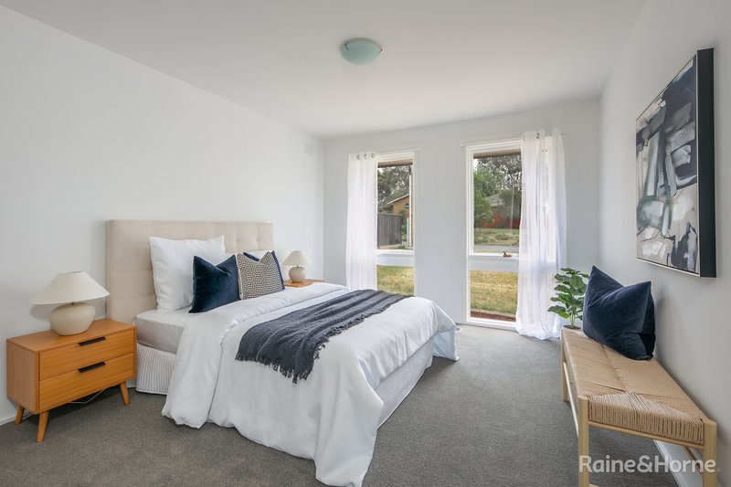 Photo - 76 Higgins Avenue, Sunbury VIC 3429 - Image 8