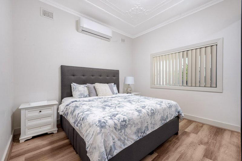 Photo - 76 Highview Avenue, Greenacre NSW 2190 - Image 5