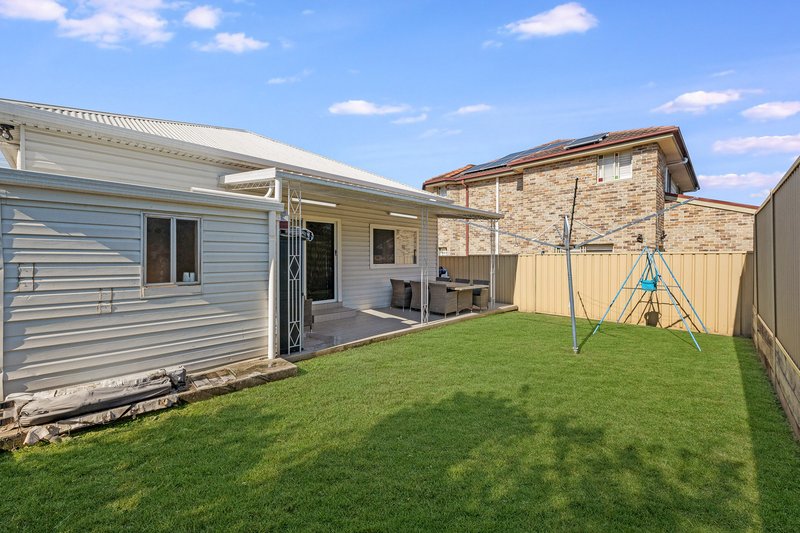 Photo - 76 Highview Avenue, Greenacre NSW 2190 - Image 7