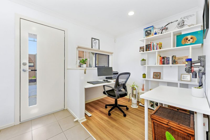 Photo - 7/6 Huckson Street, Dandenong VIC 3175 - Image 2