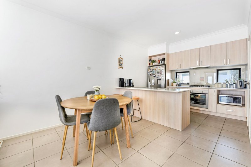 Photo - 7/6 Huckson Street, Dandenong VIC 3175 - Image 6