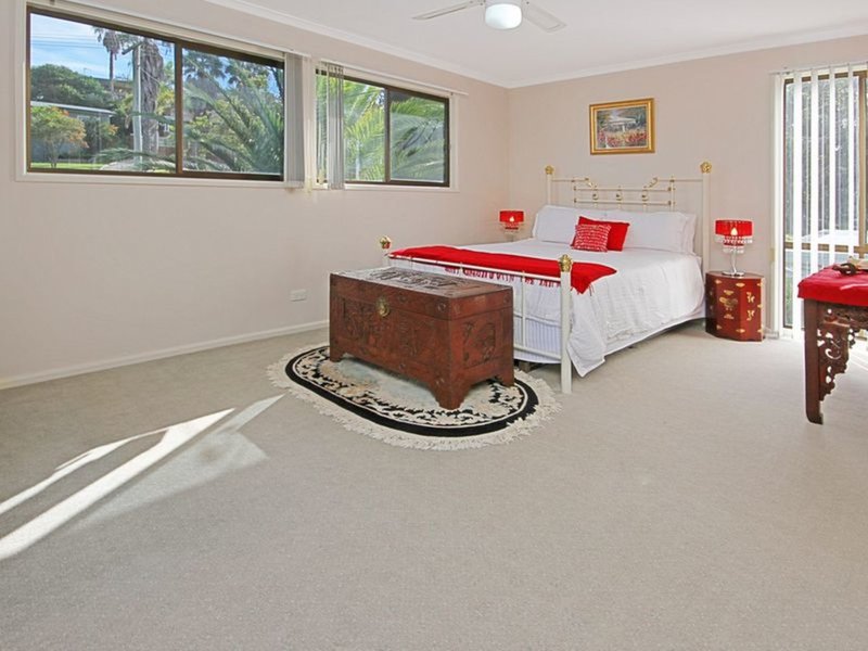 Photo - 76 Iluka Avenue, Malua Bay NSW 2536 - Image 9