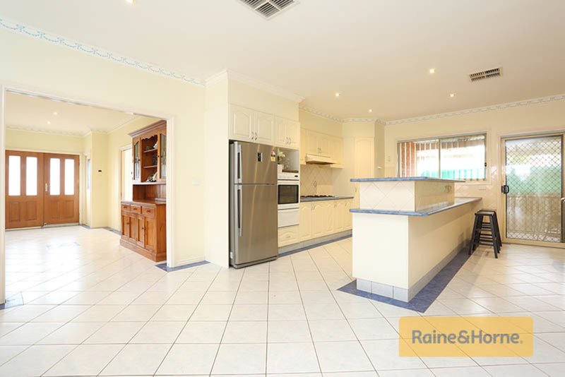 Photo - 76 Kennedy Parade, Roxburgh Park VIC 3064 - Image 7