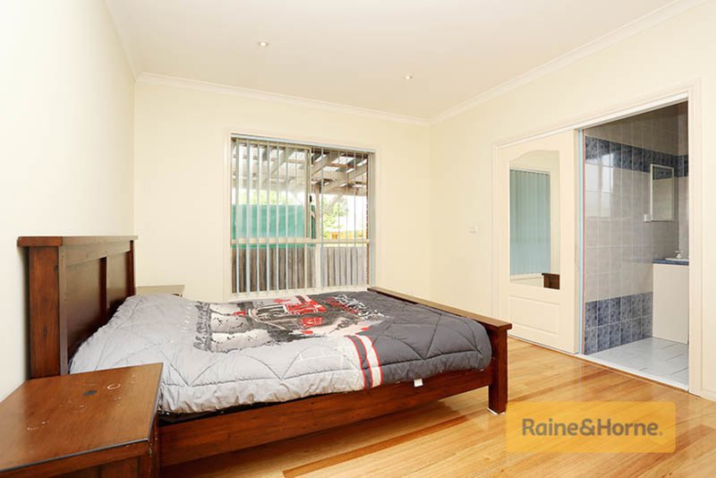 Photo - 76 Kennedy Parade, Roxburgh Park VIC 3064 - Image 10