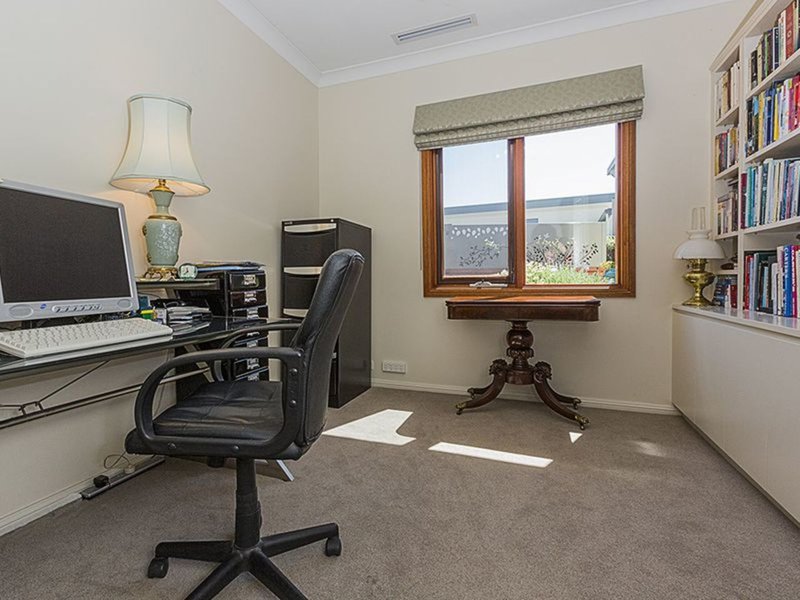 Photo - 76 La Perouse Street, Griffith ACT 2603 - Image 16