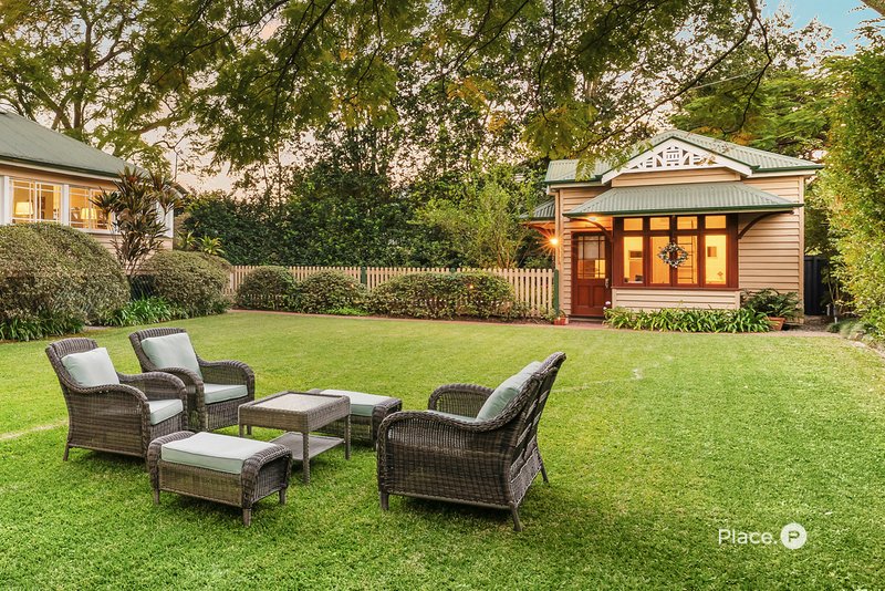 Photo - 76 Laurel Avenue, Chelmer QLD 4068 - Image 7