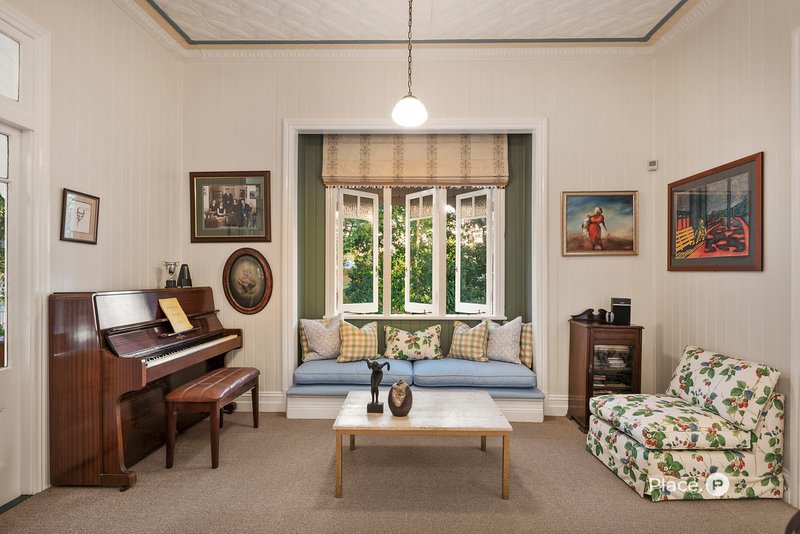 Photo - 76 Laurel Avenue, Chelmer QLD 4068 - Image 10