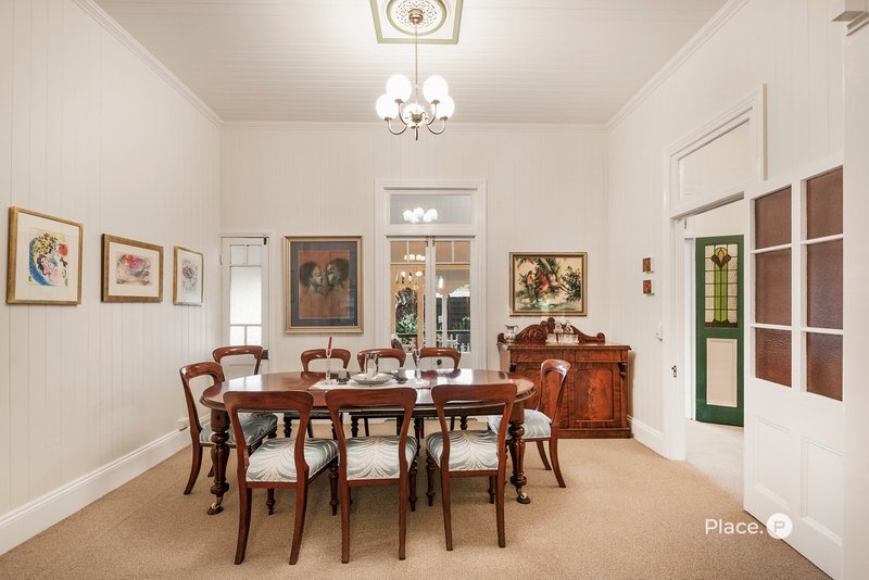 Photo - 76 Laurel Avenue, Chelmer QLD 4068 - Image 11