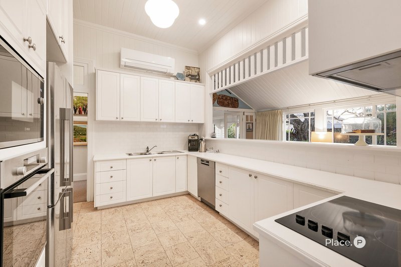 Photo - 76 Laurel Avenue, Chelmer QLD 4068 - Image 13