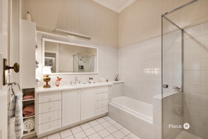 Photo - 76 Laurel Avenue, Chelmer QLD 4068 - Image 22