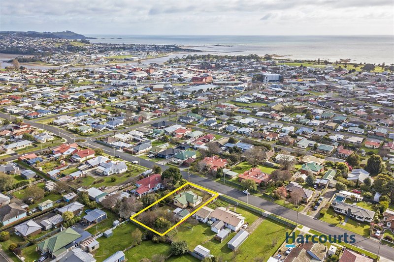 Photo - 76 Leven Street, Ulverstone TAS 7315 - Image 4