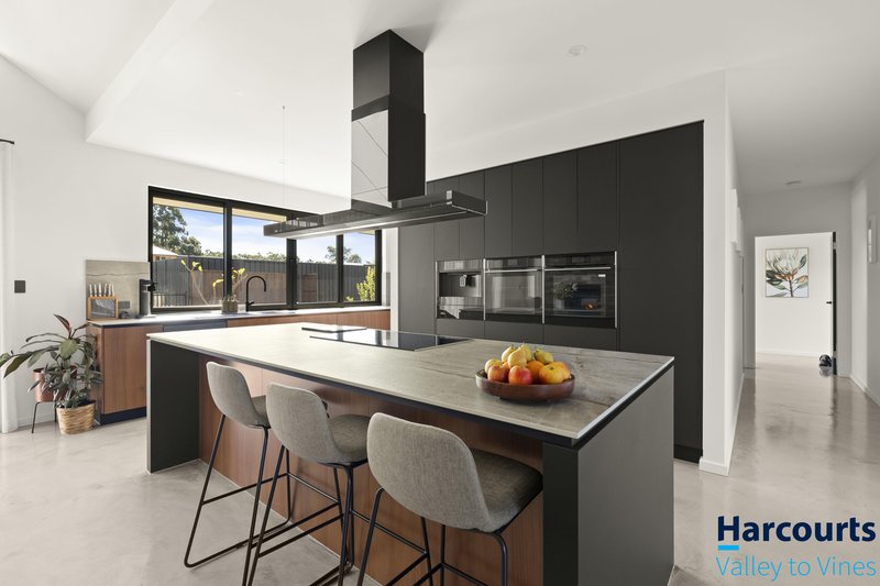 Photo - 76 Limousin Way, Lower Chittering WA 6084 - Image 4