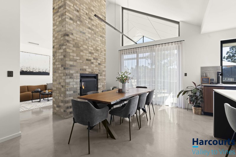 Photo - 76 Limousin Way, Lower Chittering WA 6084 - Image 5