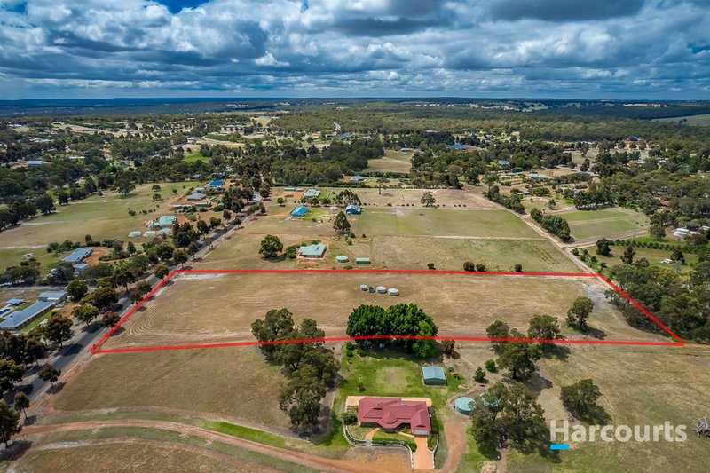 Photo - 76 Limousin Way, Lower Chittering WA 6084 - Image 15