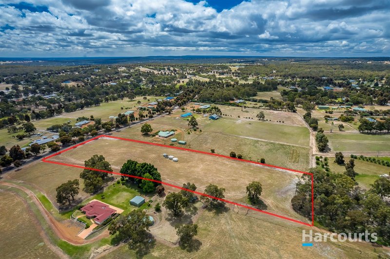 Photo - 76 Limousin Way, Lower Chittering WA 6084 - Image 16