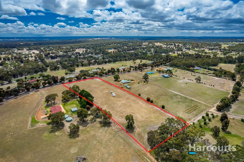 Photo - 76 Limousin Way, Lower Chittering WA 6084 - Image 17