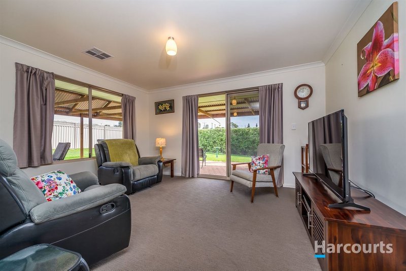 Photo - 76 Littleham Loop, Quinns Rocks WA 6030 - Image 5