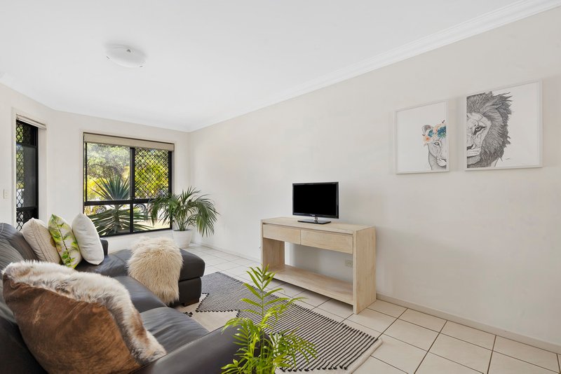 Photo - 76 Lockrose Street, Mitchelton QLD 4053 - Image 3