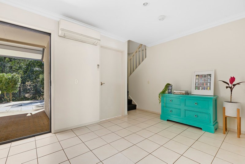 Photo - 76 Lockrose Street, Mitchelton QLD 4053 - Image 5